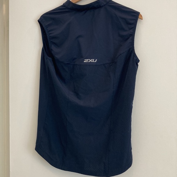 2XU Men’s Vest (Cycling/Wind Gilet) - Picture 2 of 5